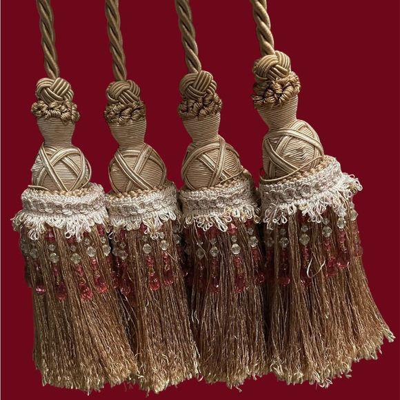 Elegant Tassel Curtain Tiebacks - Picture 1 of 11